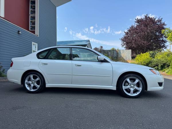 2009 Subaru, dovoz USA — foto 2 z 12