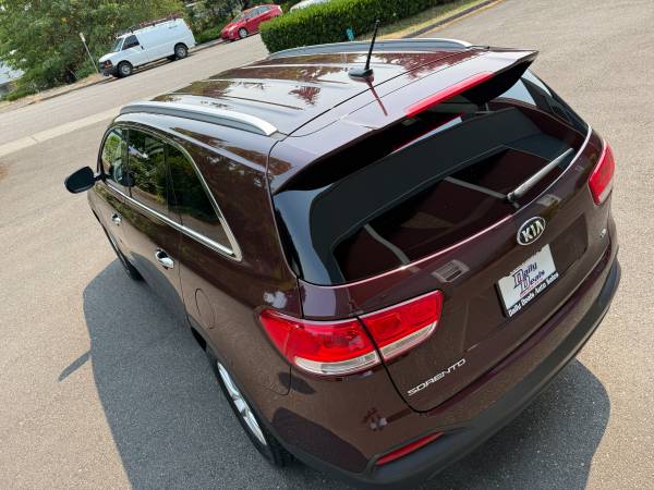 Kia, dovoz USA — foto 8 z 11