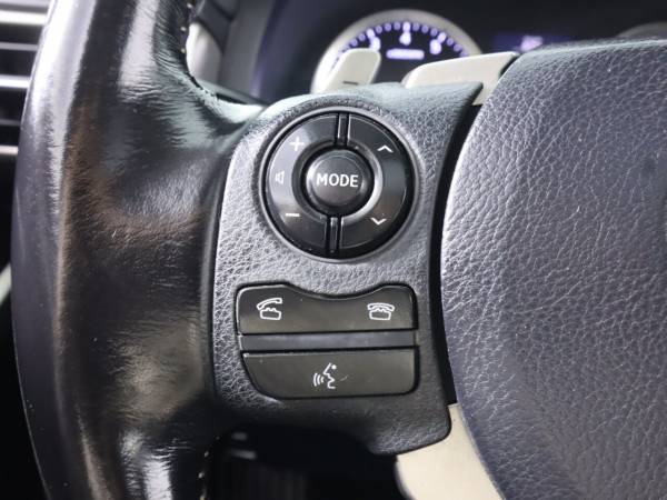 2015 Lexus, dovoz USA — foto 12 z 12