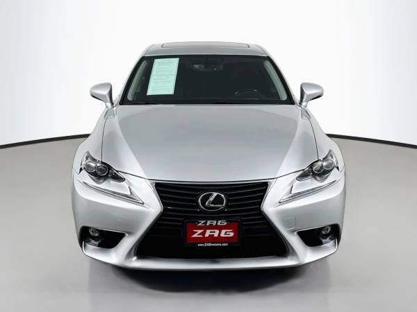 2015 Lexus, dovoz USA — foto 8 z 12