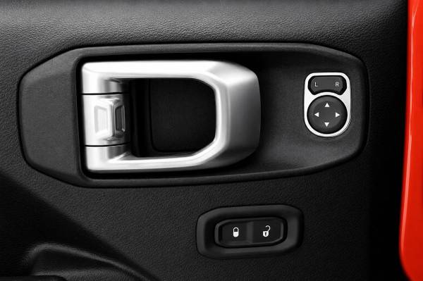 2018 Jeep, dovoz USA — foto 9 z 12