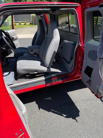 2000 Ford, dovoz USA — foto 10 z 12