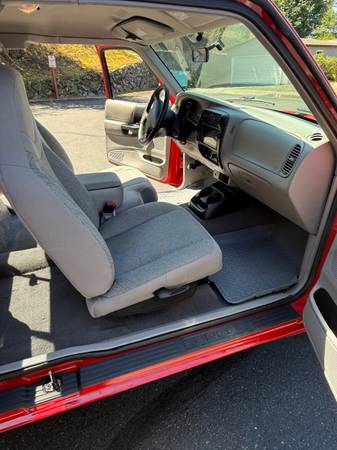 2000 Ford, dovoz USA — foto 3 z 12