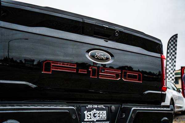 2023 Ford, dovoz USA — foto 11 z 11