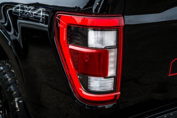 2023 Ford, dovoz USA — foto 7 z 11