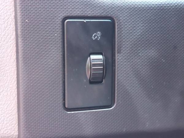 2012 Ford, dovoz USA — foto 11 z 12