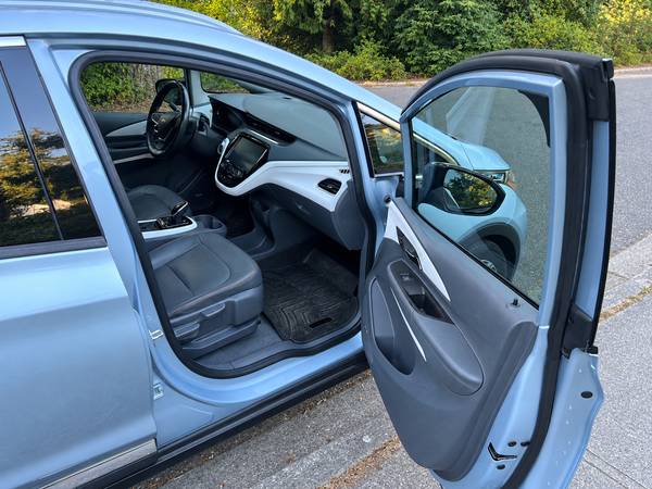 2017 Chevrolet, dovoz USA — foto 9 z 12