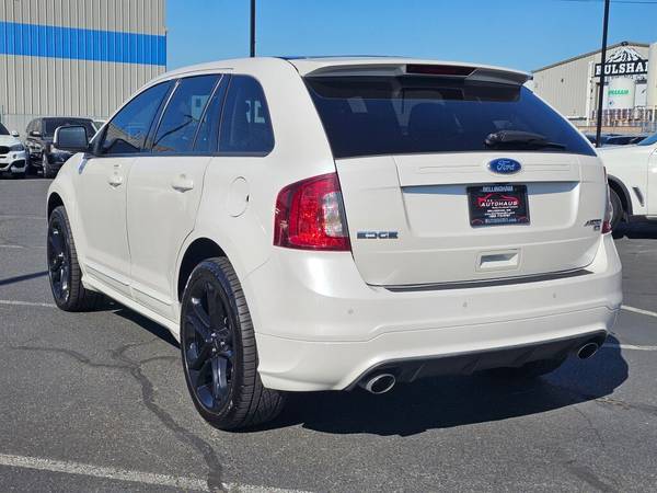 2011 Ford, dovoz USA — foto 3 z 12