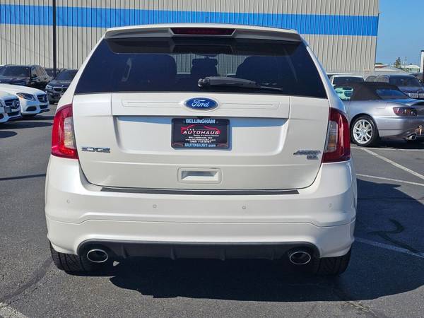 2011 Ford, dovoz USA — foto 4 z 12