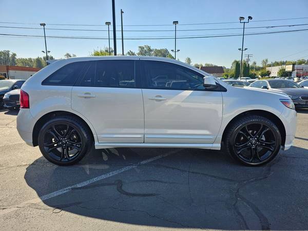 2011 Ford, dovoz USA — foto 6 z 12