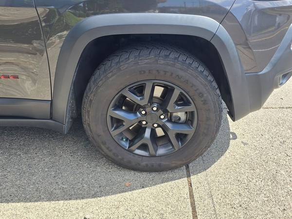 2016 Jeep, dovoz USA — foto 9 z 12