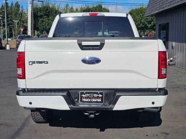 2017 Ford, dovoz USA — foto 4 z 12
