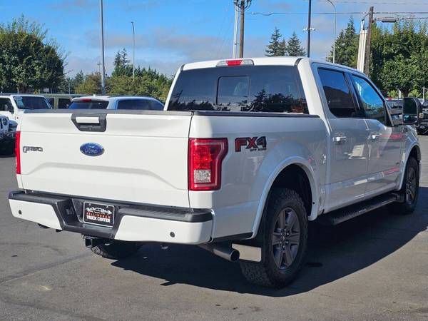2017 Ford, dovoz USA — foto 5 z 12