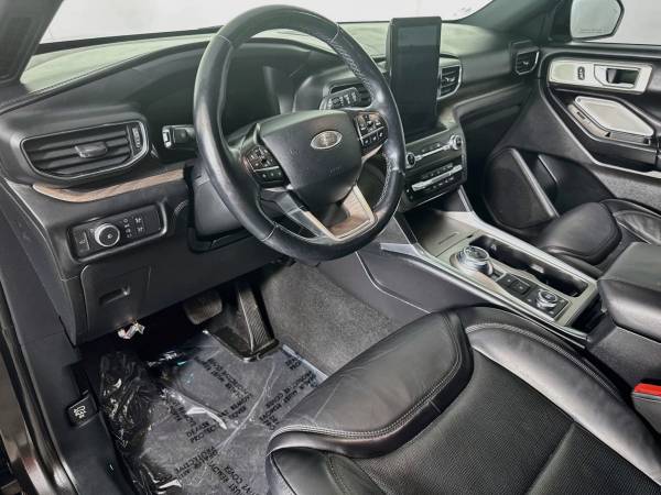 2020 Ford, dovoz USA — foto 9 z 12