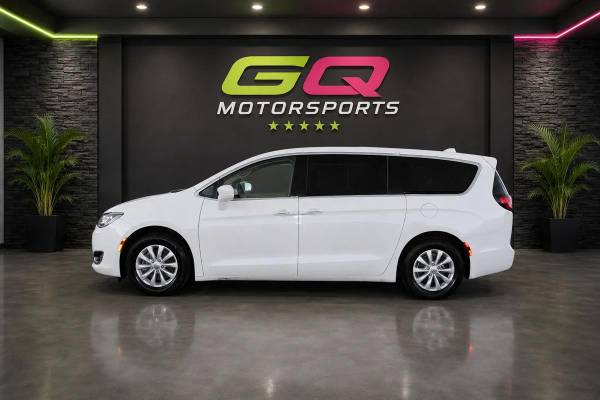 2019 Chrysler, dovoz USA — foto 4 z 12