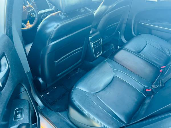 2015 Chrysler, šedá, dovoz USA — foto 12 z 12