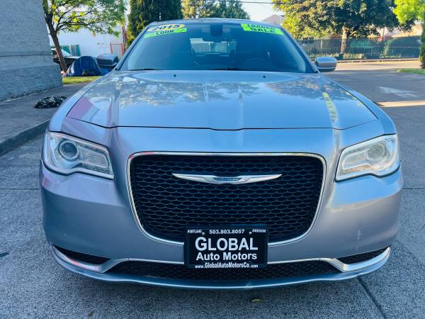 2015 Chrysler, šedá, dovoz USA — foto 3 z 12