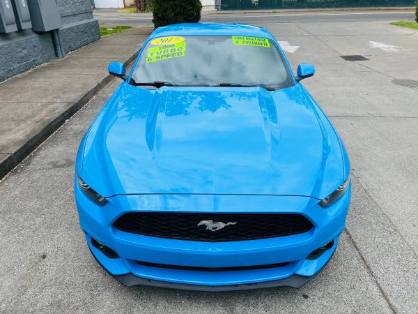 2017 Ford, dovoz USA — foto 4 z 12
