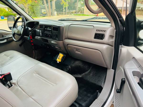 2001 Ford, dovoz USA — foto 8 z 12