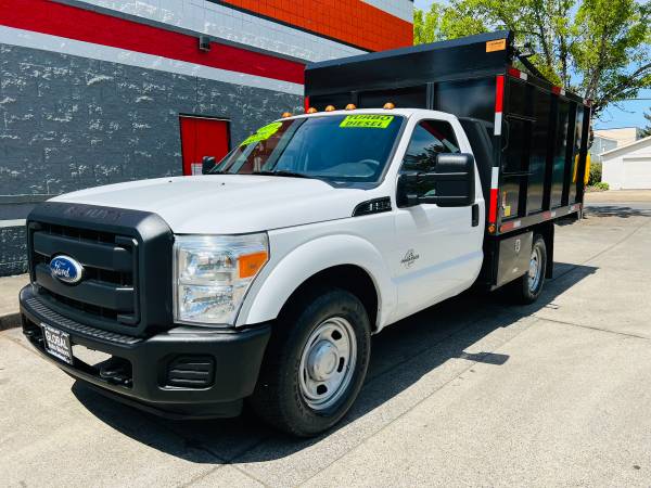 2011 Ford, dovoz USA — foto 11 z 12