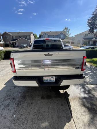 2023 Ford, dovoz USA — foto 3 z 12
