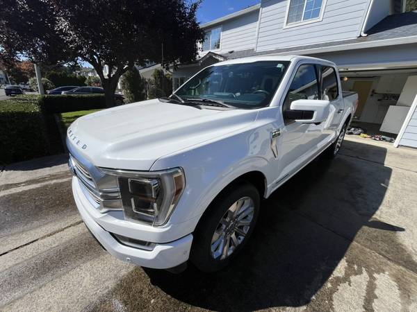 2023 Ford, dovoz USA — foto 6 z 12