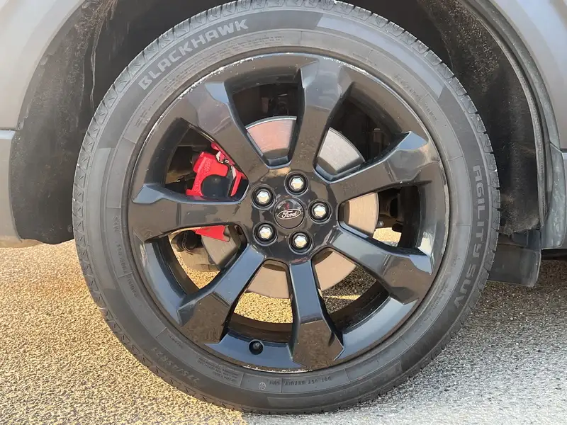 2020 Ford Explorer ST, černá, 73 527 km, dovoz Kanada — foto 9 z 12