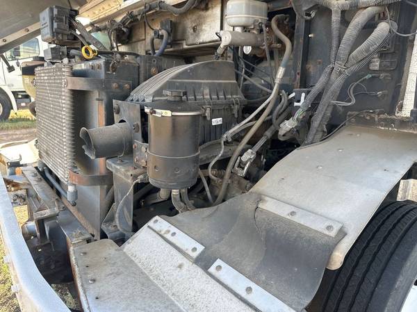 2014 Ford, dovoz USA — foto 11 z 12