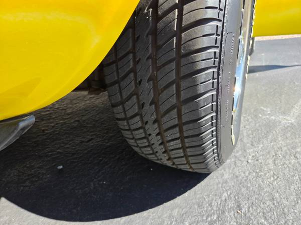 1976 Corvette, dovoz USA — foto 10 z 11