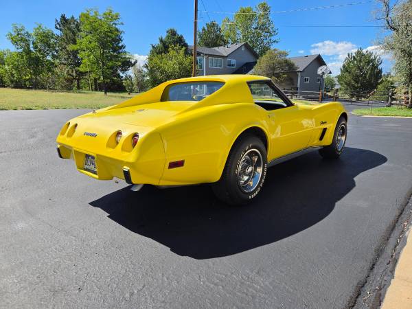 1976 Corvette, dovoz USA — foto 2 z 11