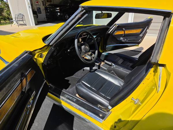 1976 Corvette, dovoz USA — foto 4 z 11