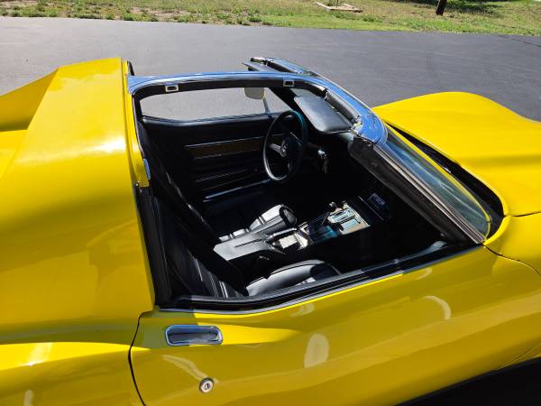 1976 Corvette, dovoz USA — foto 7 z 11