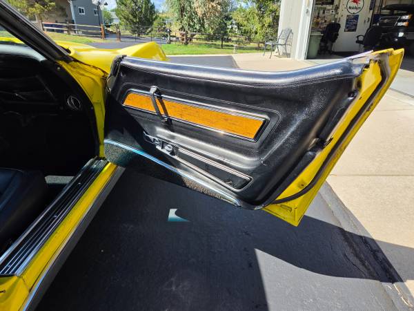1976 Corvette, dovoz USA — foto 8 z 11