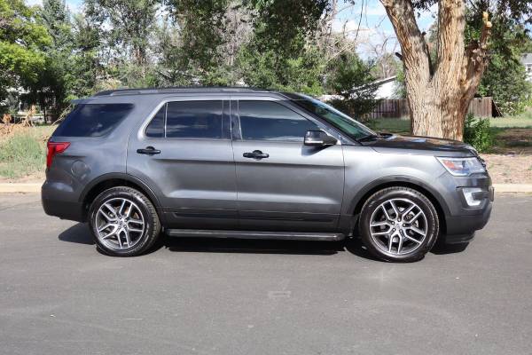 2017 Ford, dovoz USA — foto 3 z 12
