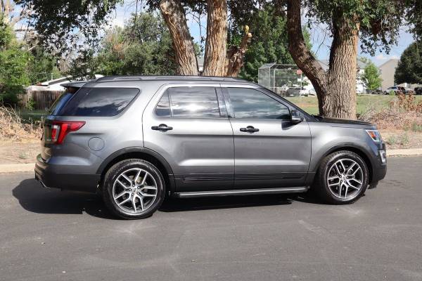 2017 Ford, dovoz USA — foto 4 z 12