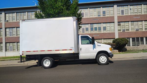 2004 Ford, dovoz USA — foto 4 z 10