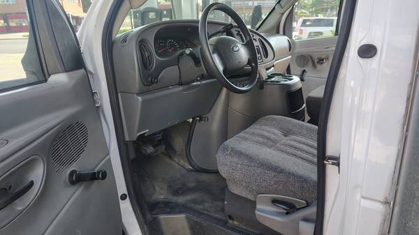 2004 Ford, dovoz USA — foto 7 z 10