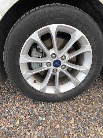 2019 Ford, zlatá, dovoz USA — foto 11 z 12