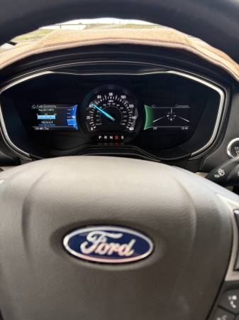 2019 Ford, zlatá, dovoz USA — foto 3 z 12
