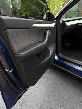 2023 Tesla, dovoz USA — foto 3 z 12