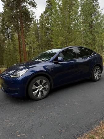 2023 Tesla, dovoz USA — foto 9 z 12