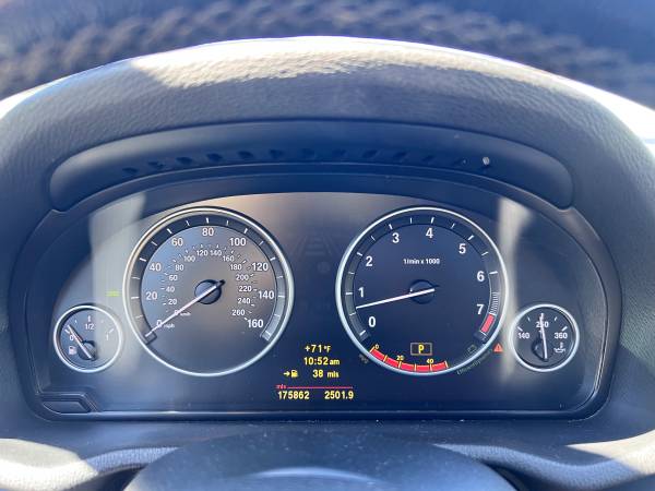 2011 BMW, dovoz USA — foto 10 z 11