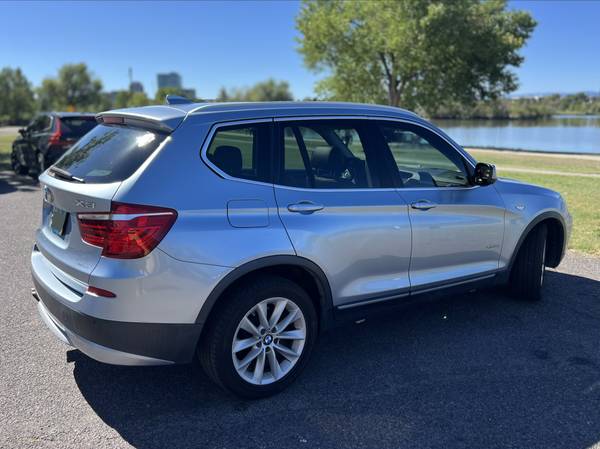 2011 BMW, dovoz USA — foto 3 z 11