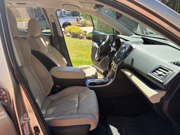 2019 Subaru, dovoz USA — foto 2 z 10