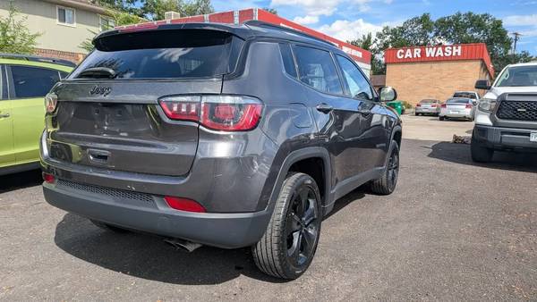 2018 Jeep, dovoz USA — foto 4 z 12