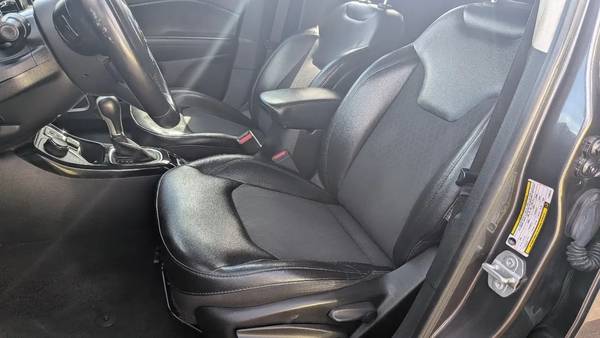 2018 Jeep, dovoz USA — foto 8 z 12