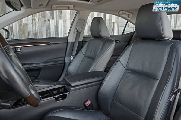 2013 Lexus, dovoz USA — foto 10 z 12