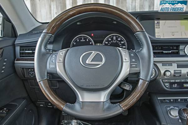 2013 Lexus, dovoz USA — foto 11 z 12