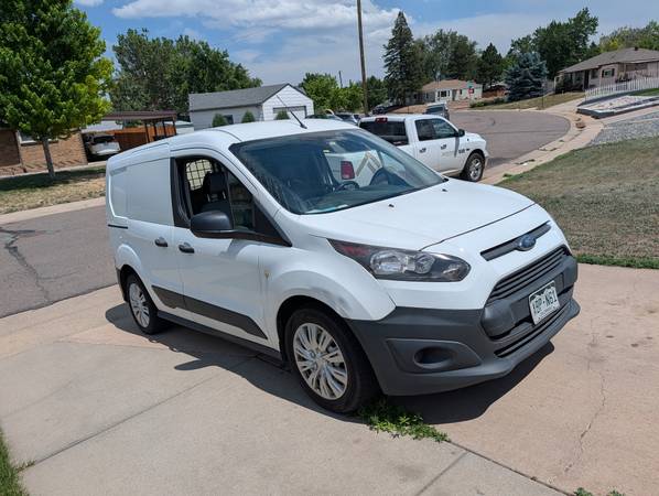 2017 Ford, dovoz USA — foto 3 z 9
