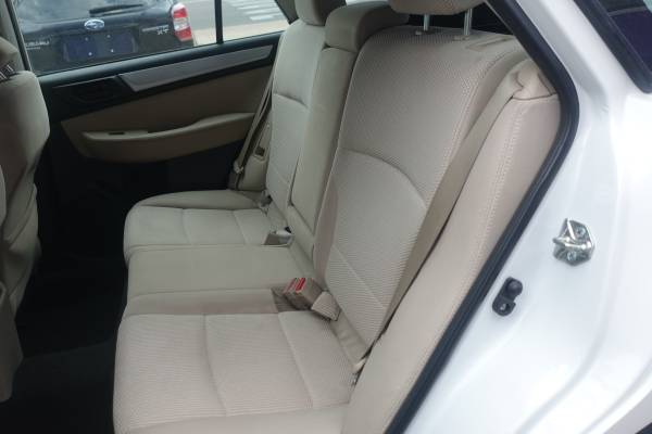 2017 Subaru, dovoz USA — foto 10 z 12